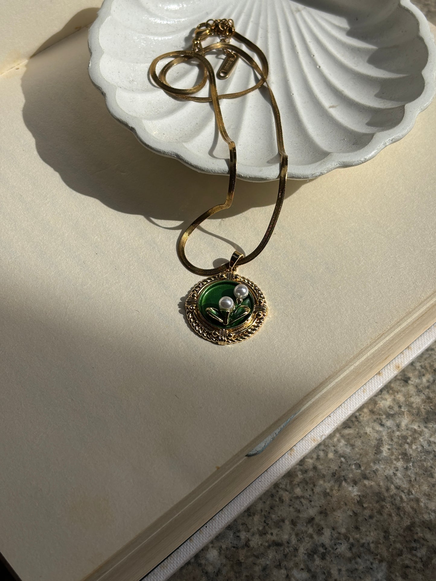 Vintage Pearl Pendant with Chain