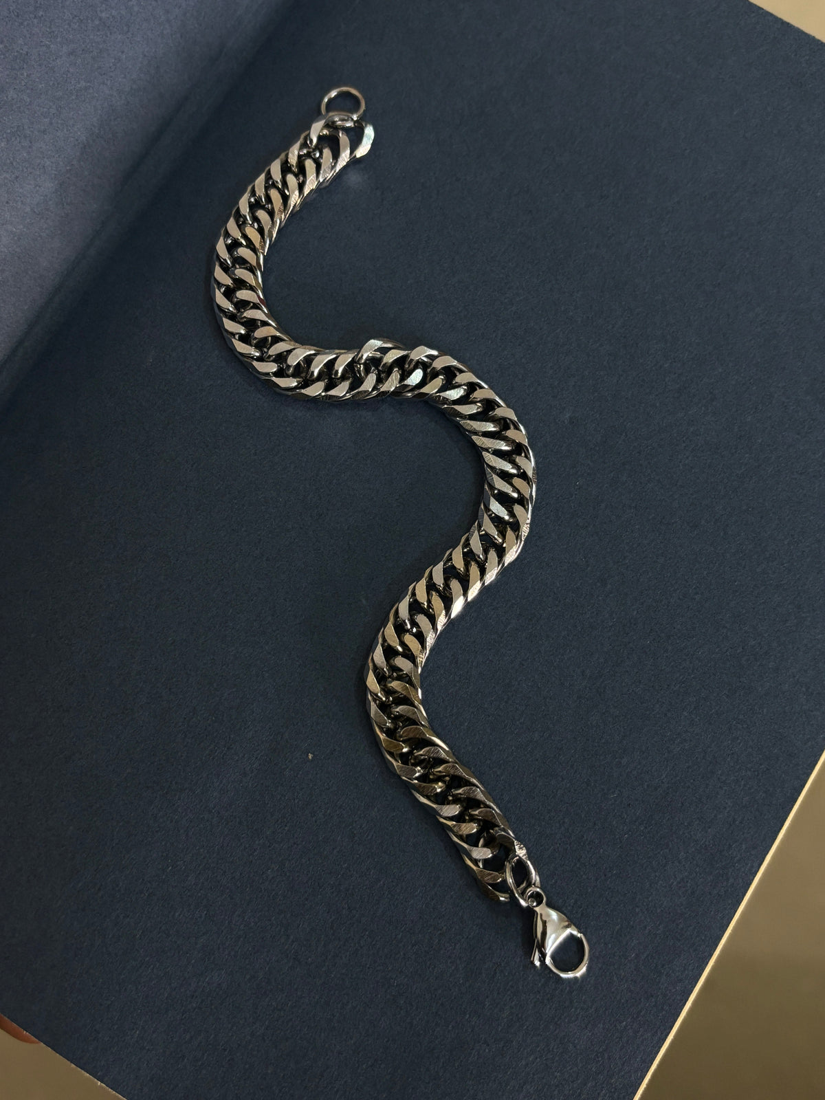 Stainless steel bracelet