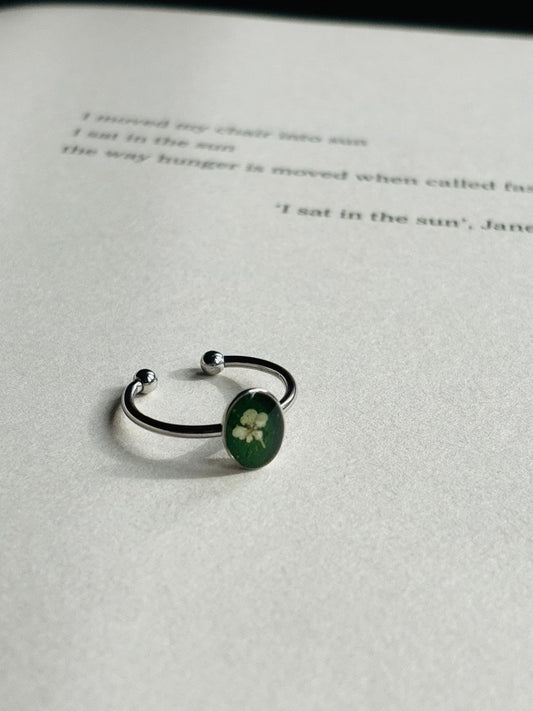Anne lace white Flower Oval Ring