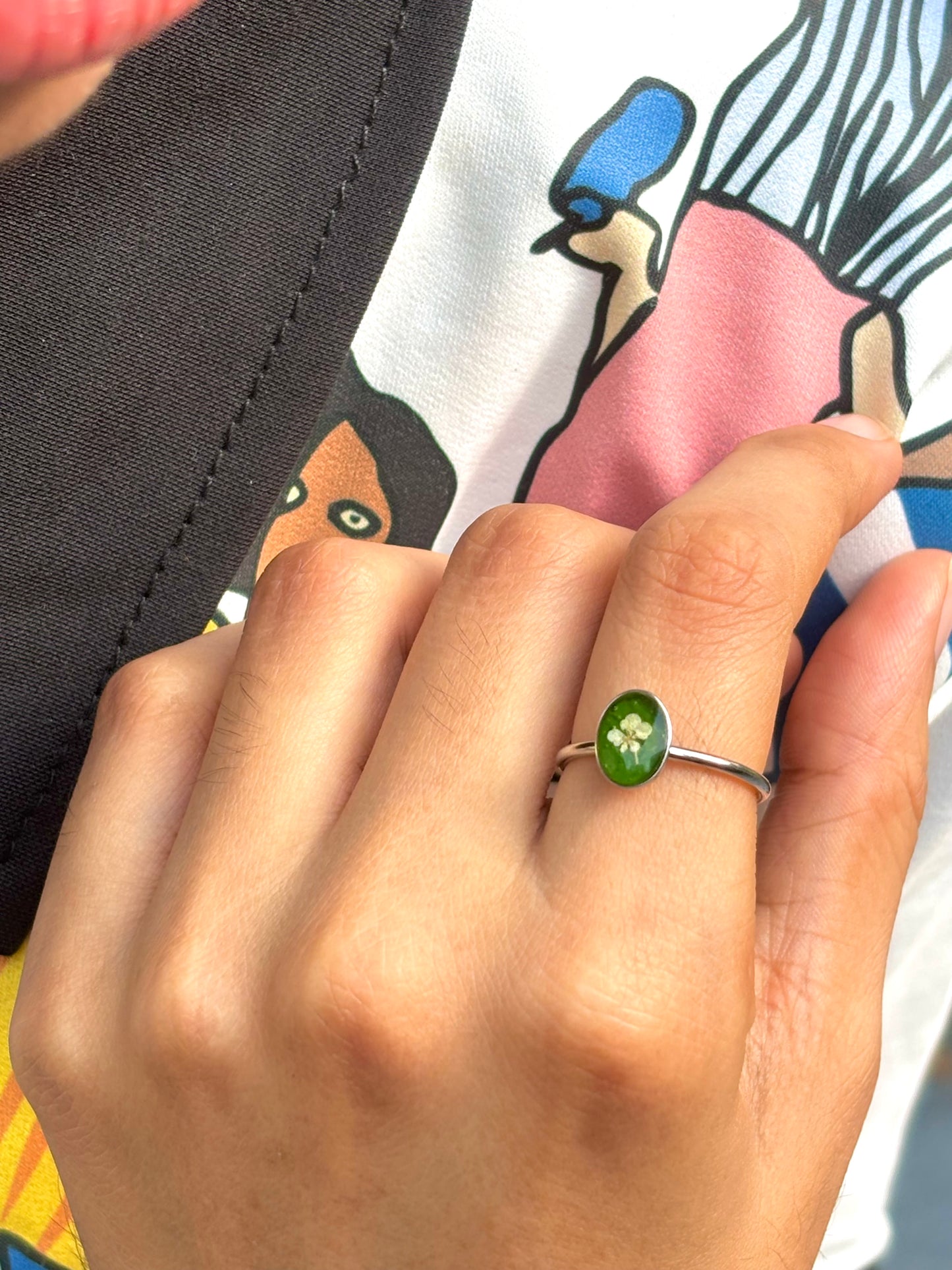 Anne lace white Flower Oval Ring