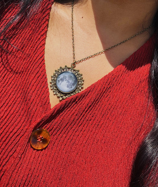 Vintage Full Moon pendant with chain