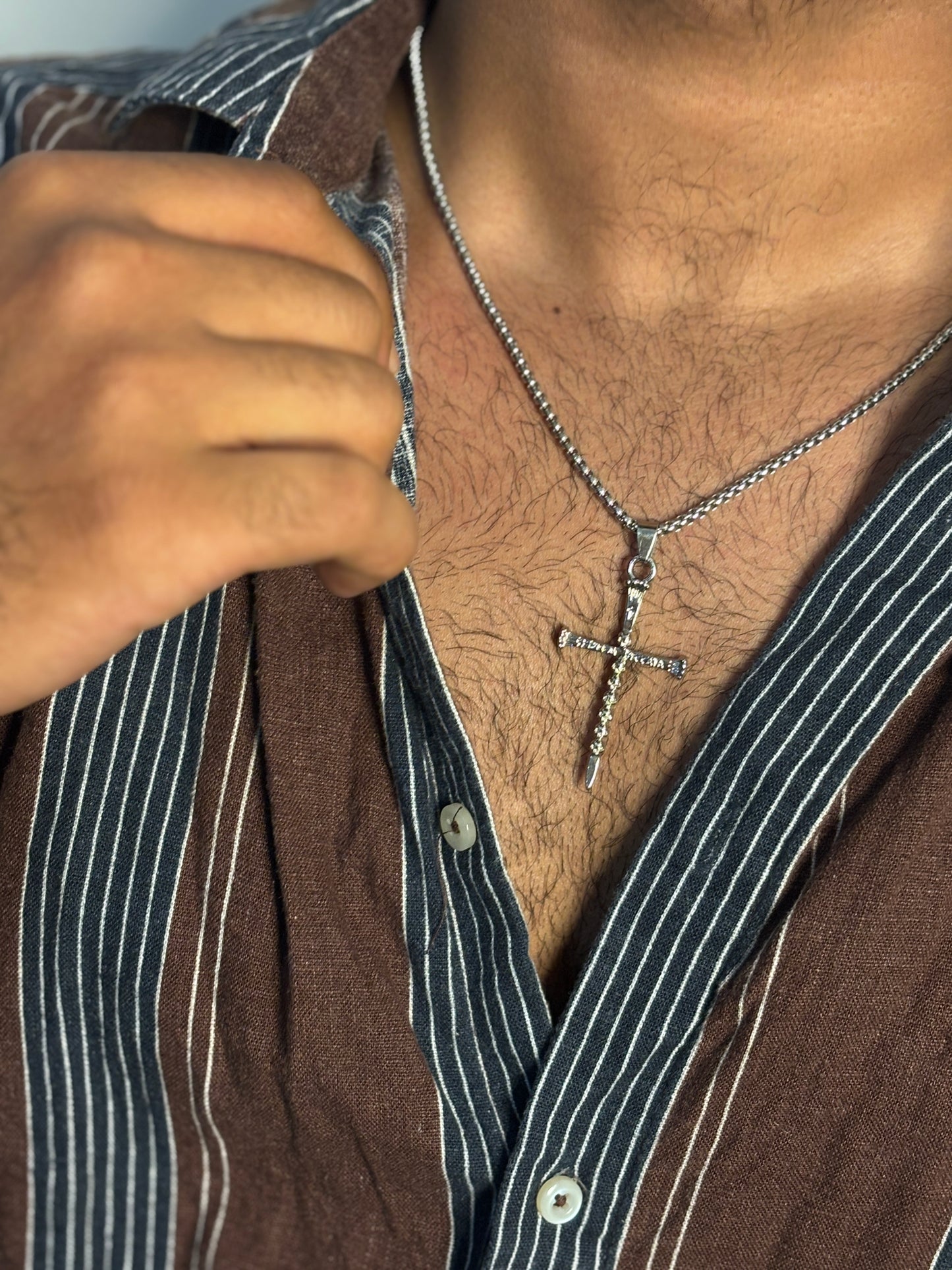 Stylish Cross pendant with chain
