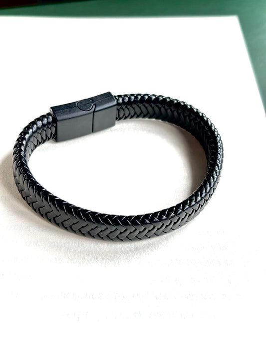 Black Magnet leather band for men