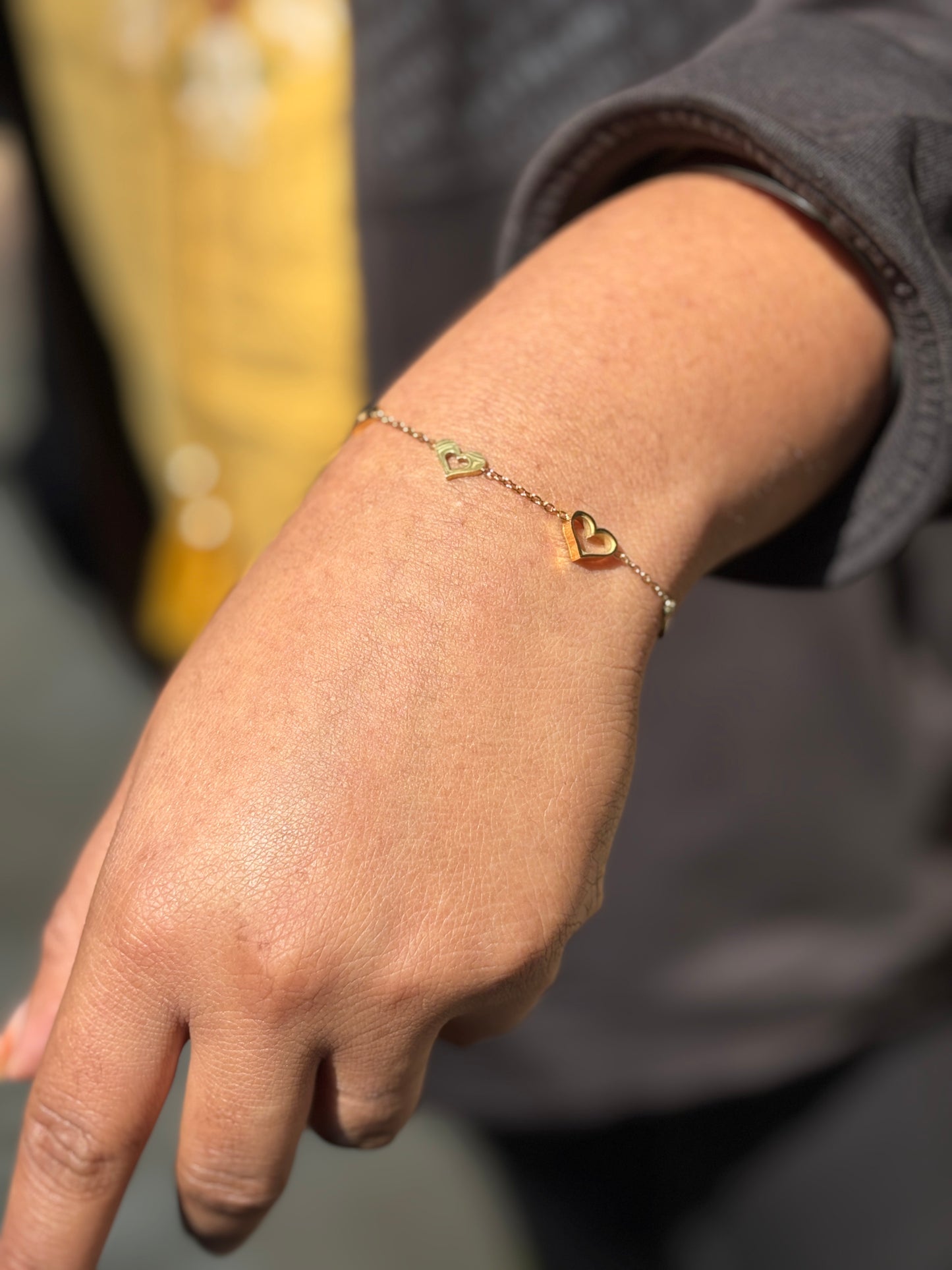 Minimal heart design bracelet