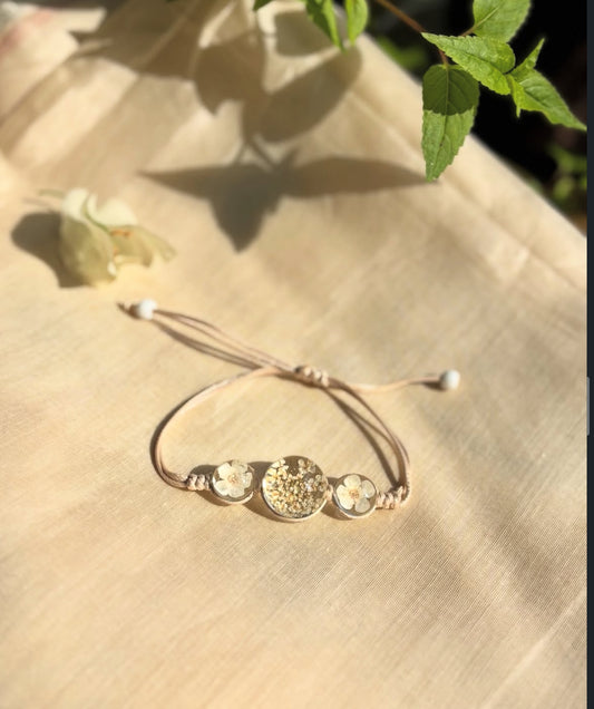 White Ammi majus Bracelet