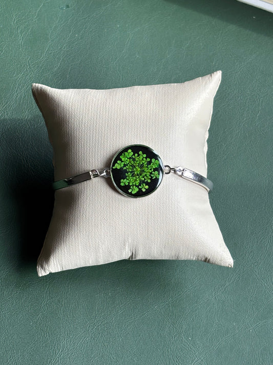 Green Anne lace Flower Bracelet