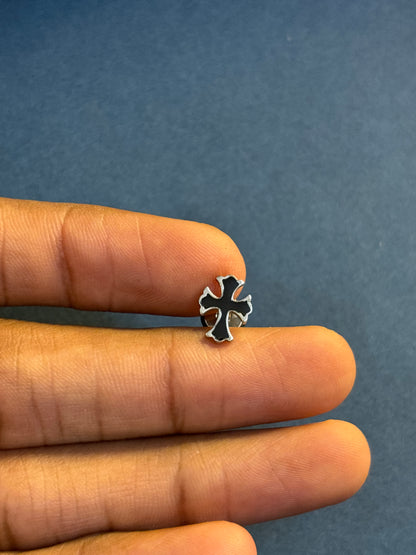 Cross stud
