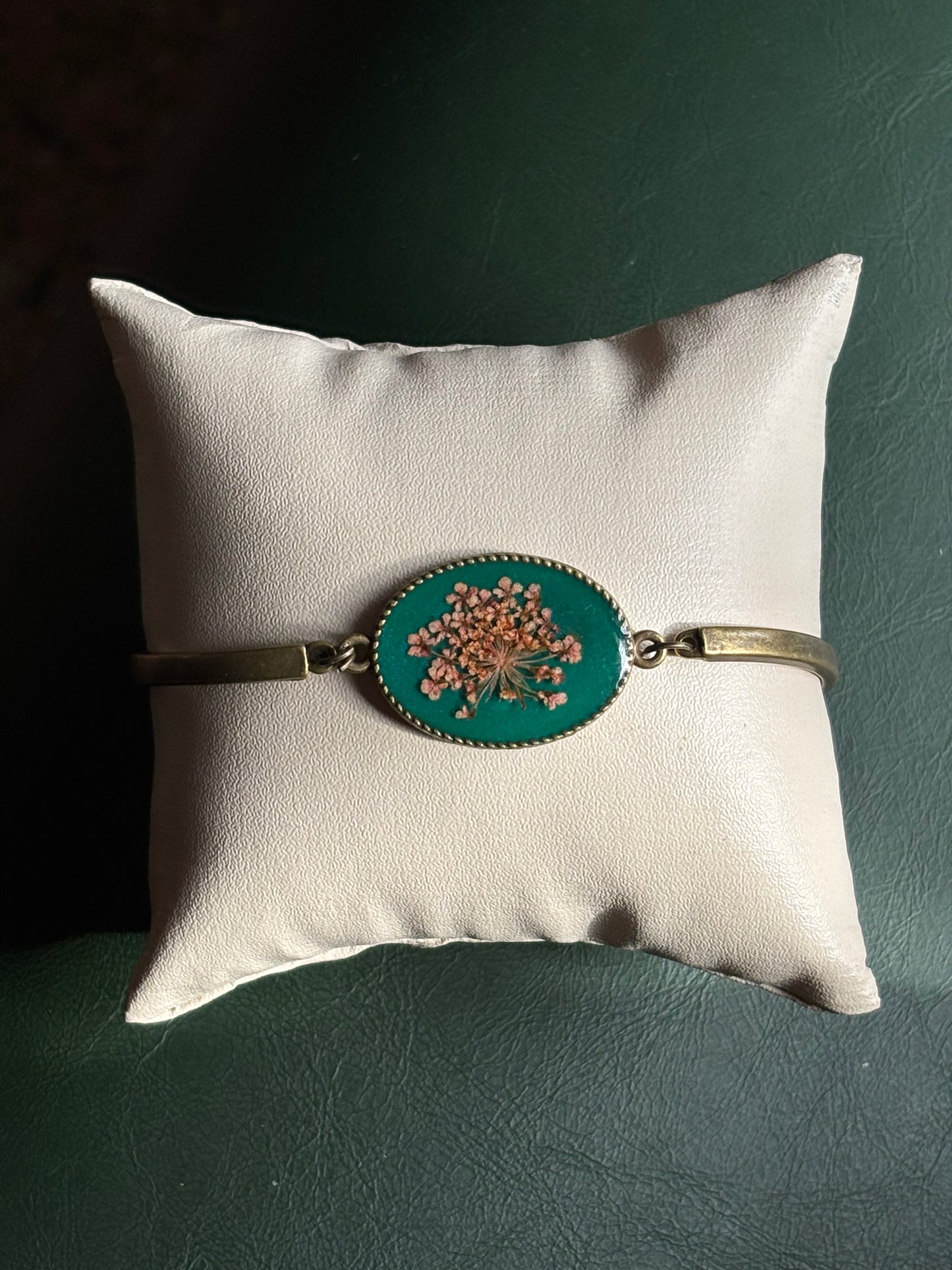 Pink Ammi Majus Flower Bracelet