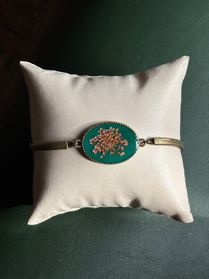 Pink Ammi Majus Flower Bracelet