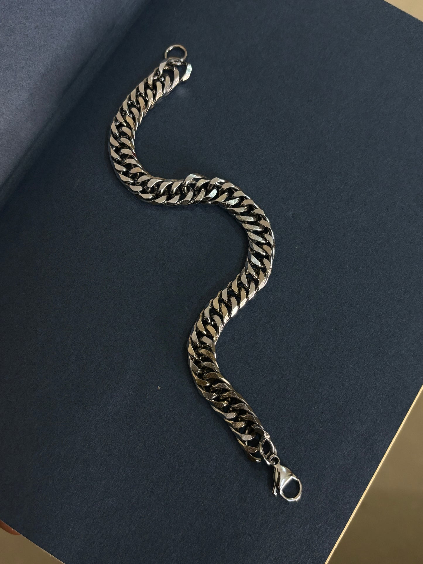 Stainless steel bracelet