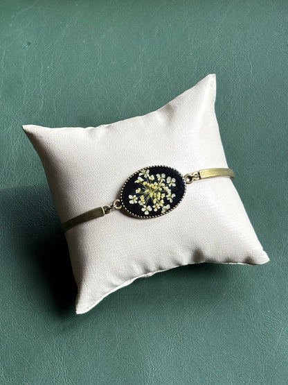 White Anne Lace Flower Bracelet