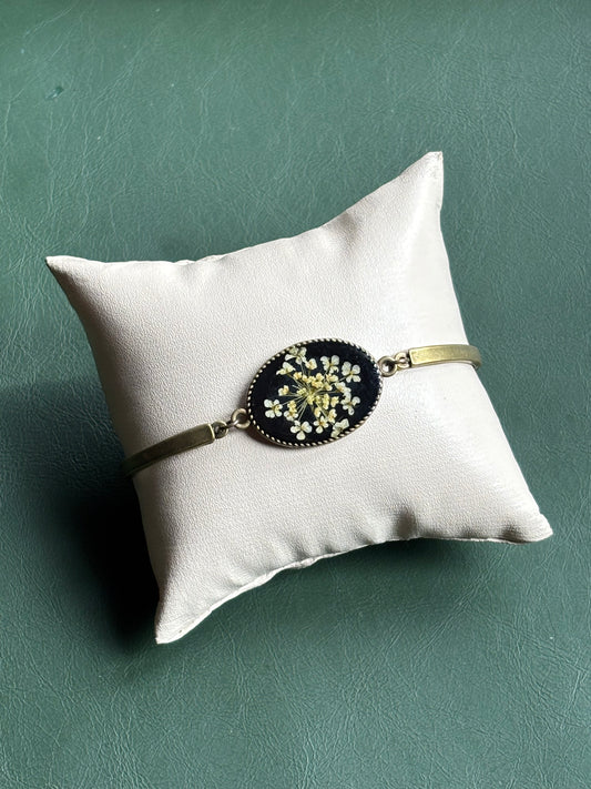 White Anne Lace Flower Bracelet