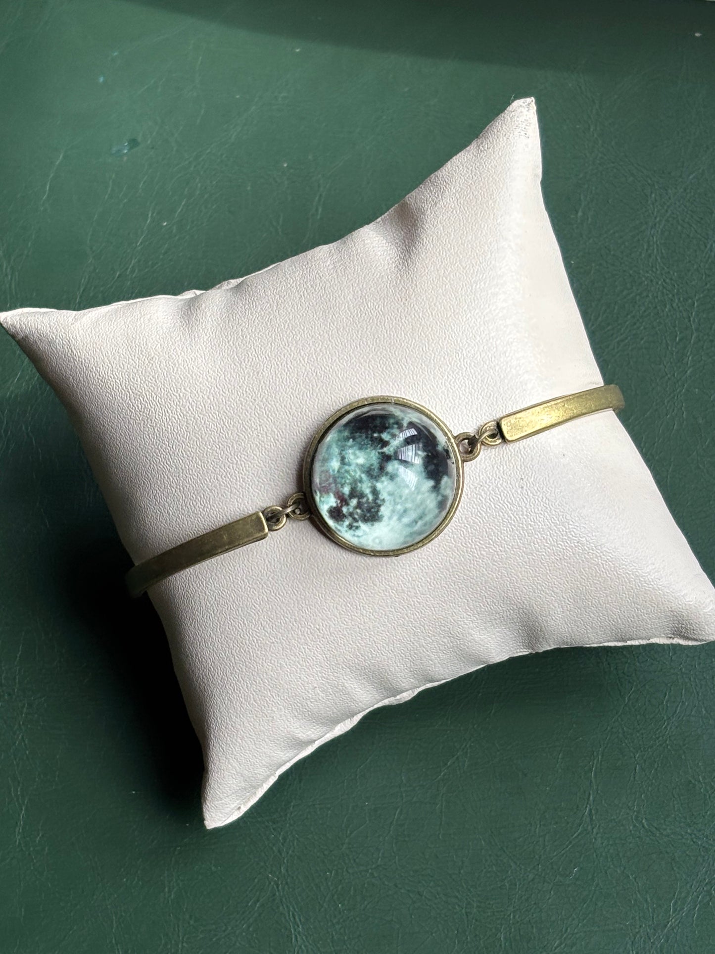 Glow In The Dark Moon Bracelet