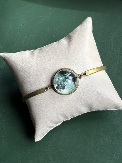 Glow In The Dark Moon Bracelet