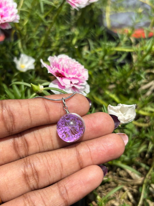 Ammi Majus Flower pendant with Chain