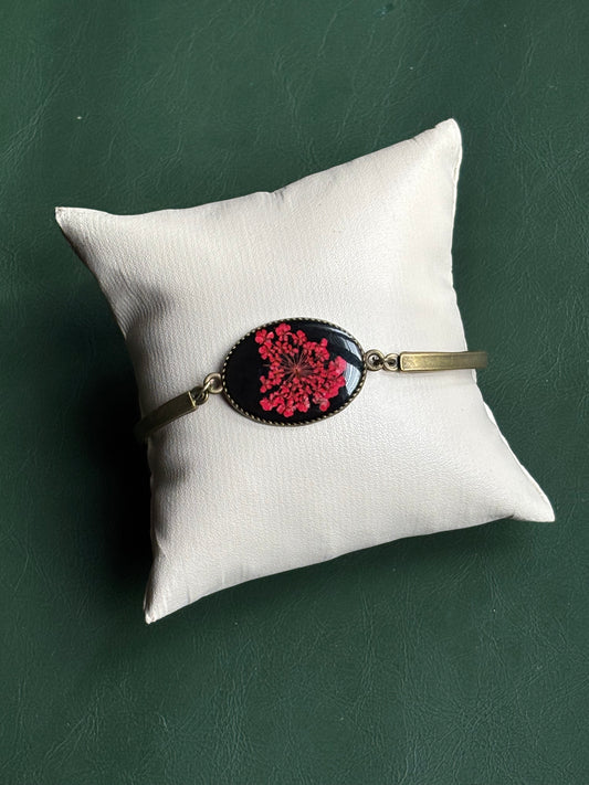 Red Anne Lace Flower Bracelet