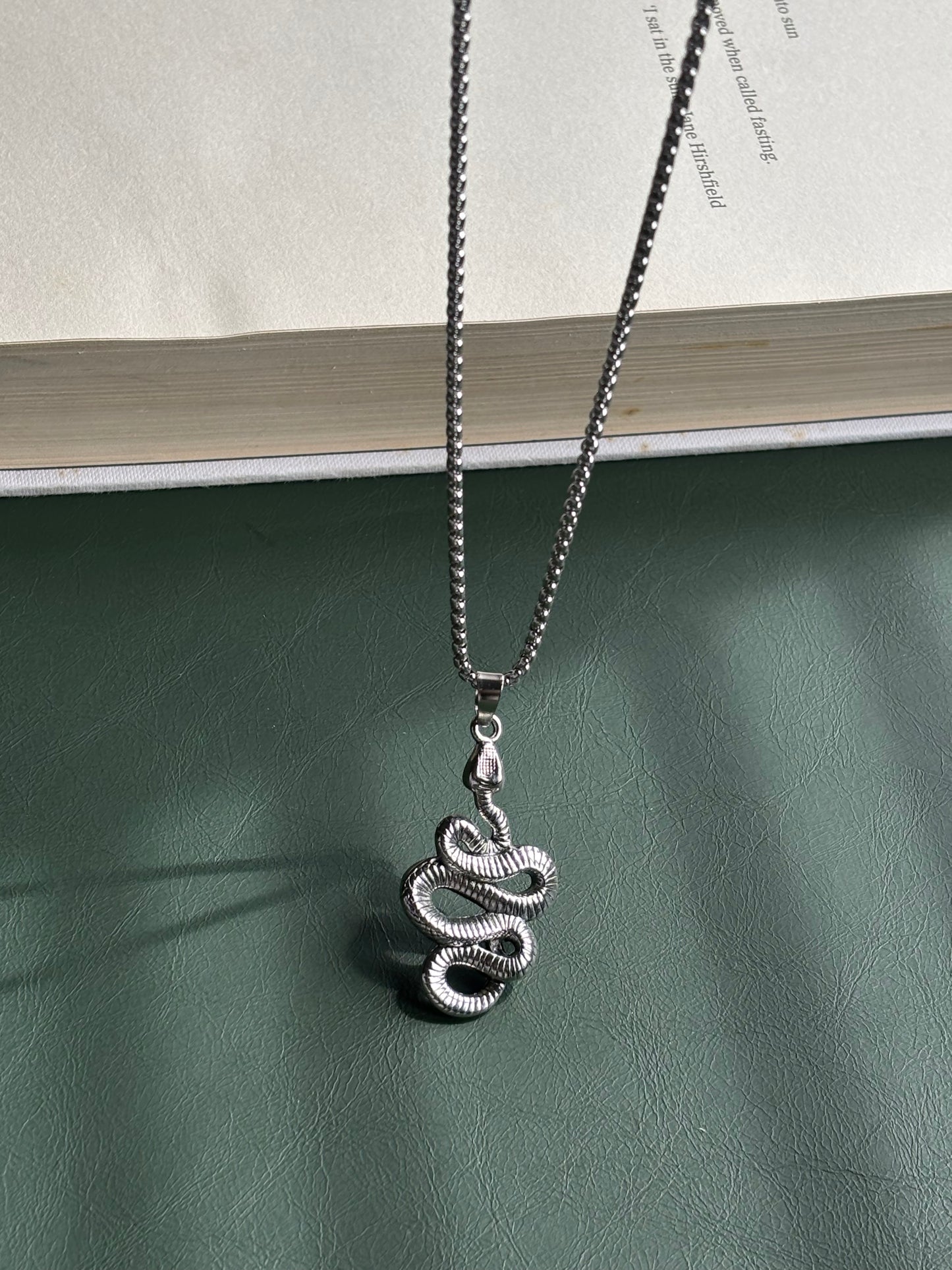Snake pendant with Chain