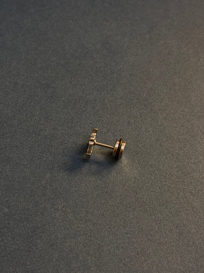 Cross stud