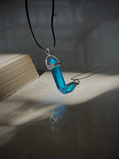 Resin blue Crystal pendant with thread