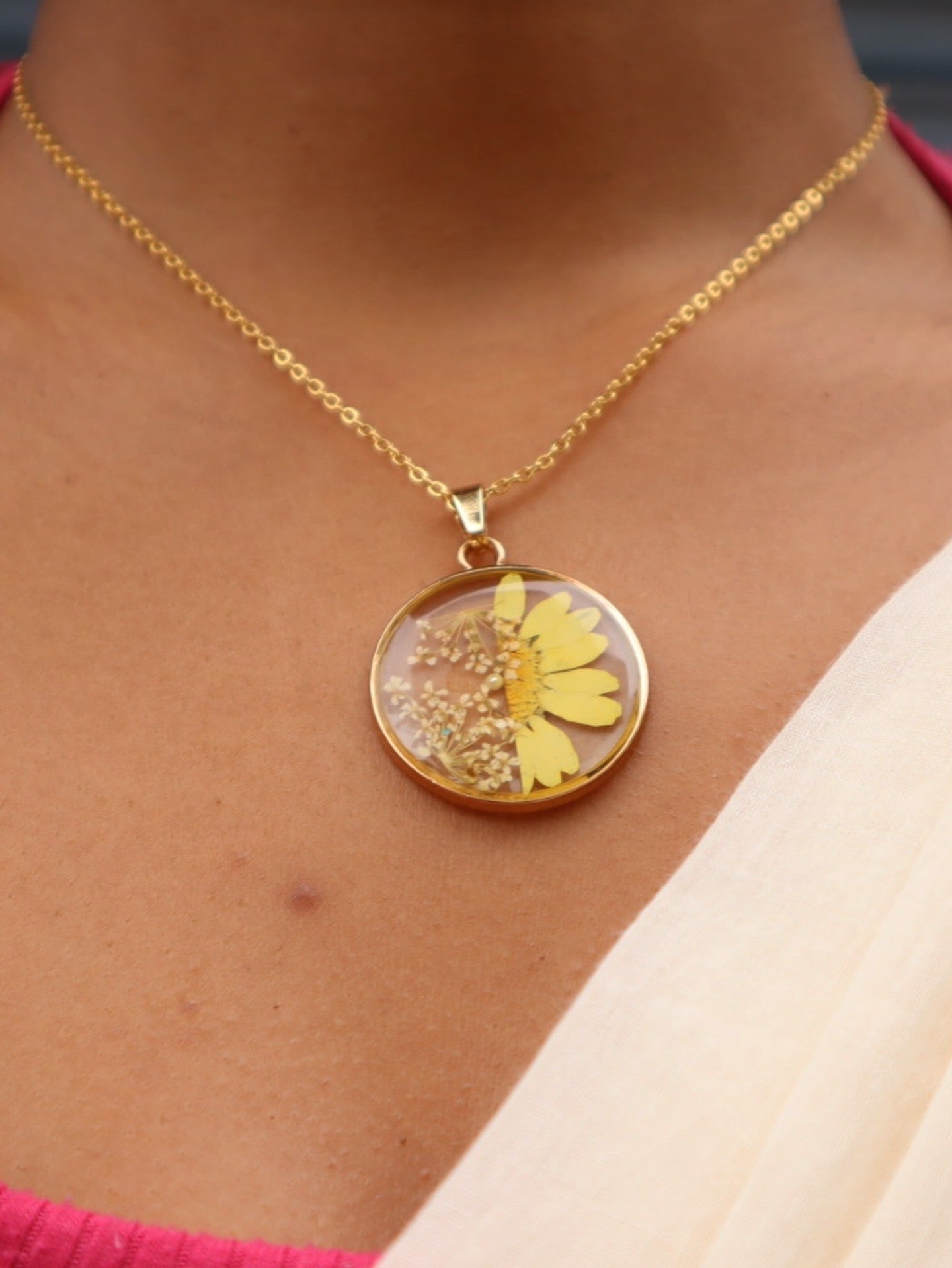 Yellow Daisy Real Flower Jewellery Set