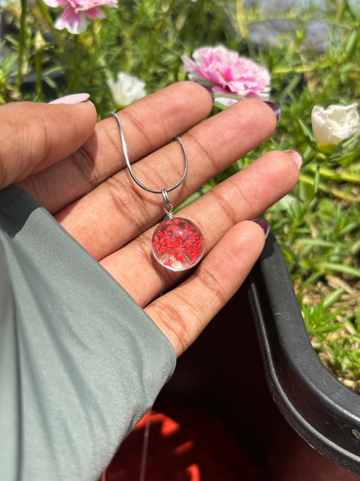 Ammi Majus Flower pendant with Chain