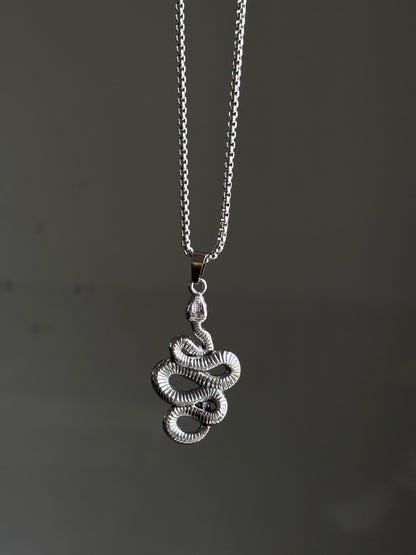 Snake pendant with Chain