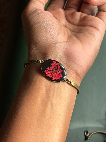 Red Anne Lace Flower Bracelet