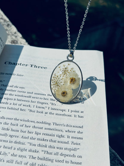 White Anne Lace Flower pendent