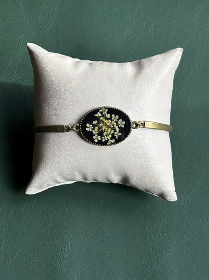 White Anne Lace Flower Bracelet
