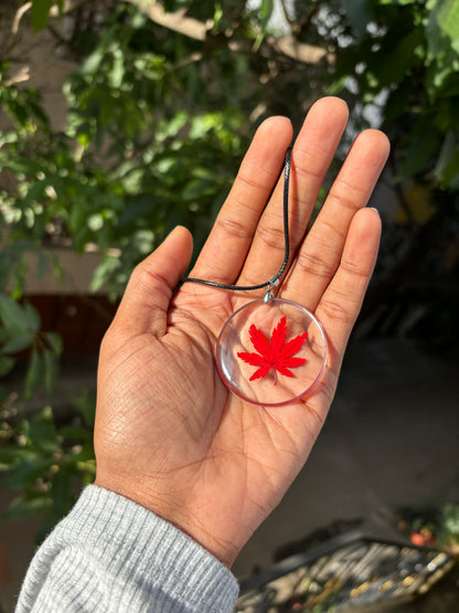 Maple Leaf pendent with Thread