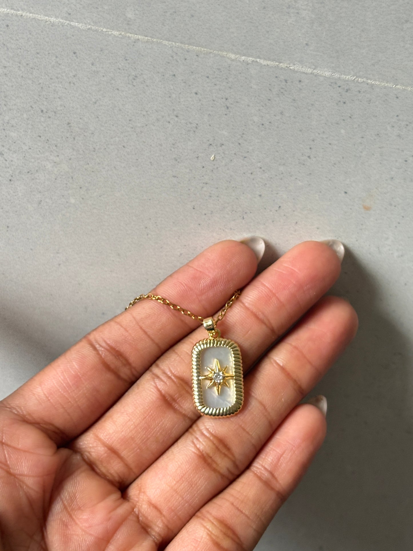 Spark pendant with chain
