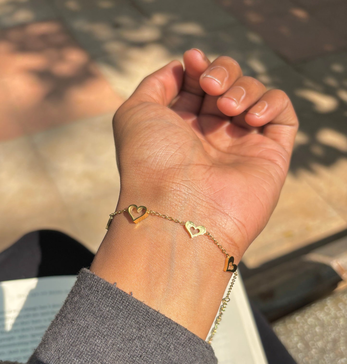 Minimal heart design bracelet
