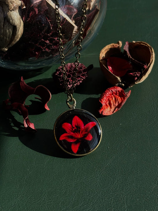 Handmade oxidised pendent with chain