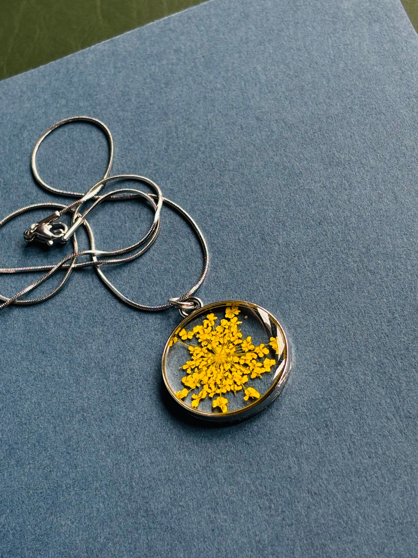 Ammi majus Yellow Flower pendant Round pendent