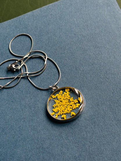 Ammi majus Yellow Flower pendant Round pendent